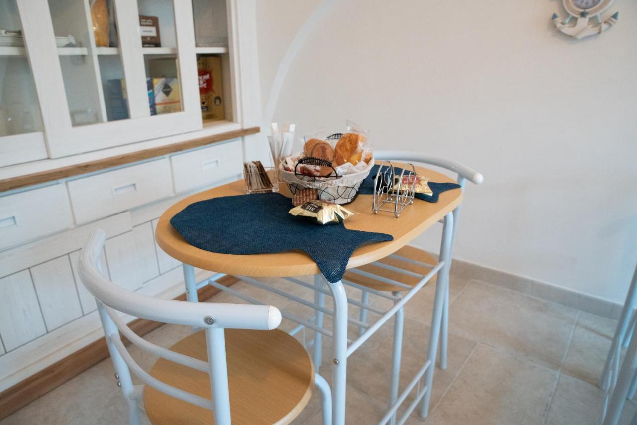 Apartament Camera Doppia Letti Singoli Senza Finestra Dimora Guerrieri Brindisi Zewnętrze zdjęcie